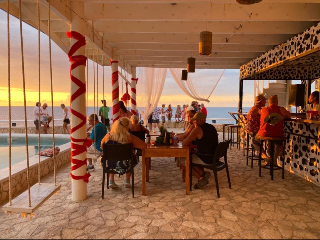 Begona Cliff Hotel เนกริล ภายนอก รูปภาพ